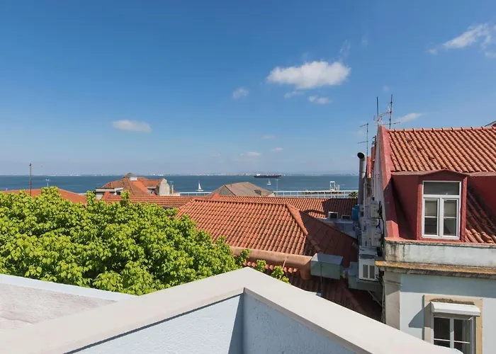 Terrace & River View In Alfama