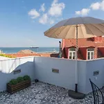 Terrace & River View In Alfama ליסבון