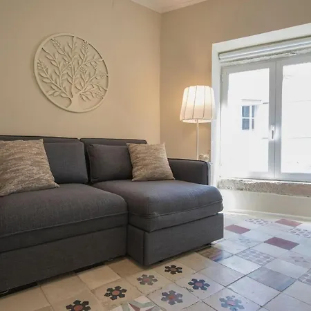 Terrace & River View In Alfama