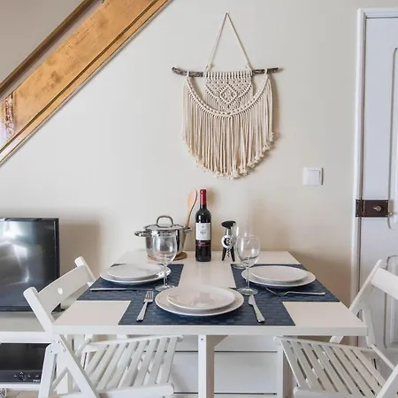 Terrace & River View In Alfama Lisbon